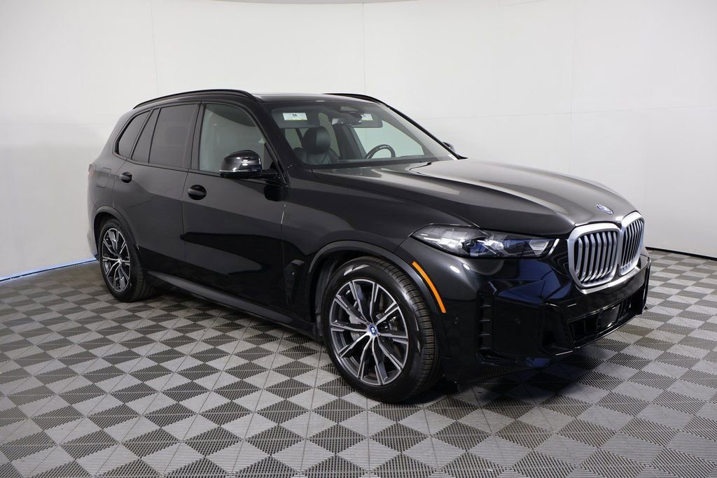 Used 2024 BMW X5 xDrive50e w/ M Sport Package image 3