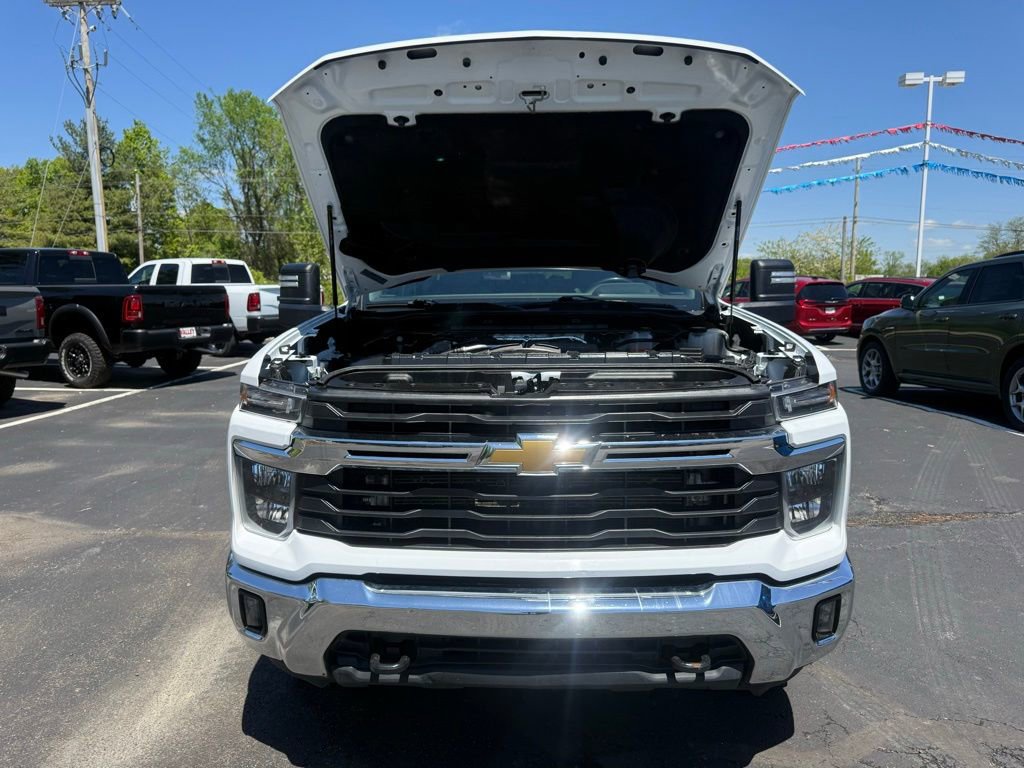 Used 2024 Chevrolet Silverado 3500 LT w/ Convenience Package AWD/4WD image 60