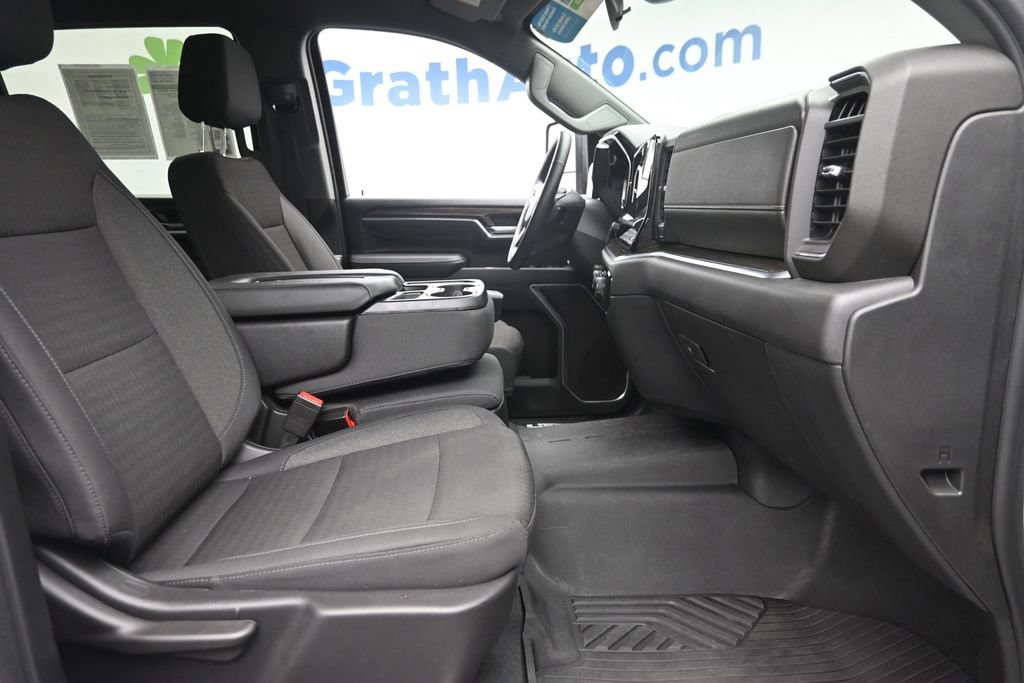Used 2026 Chevrolet Silverado 2500 LT AWD/4WD image 9
