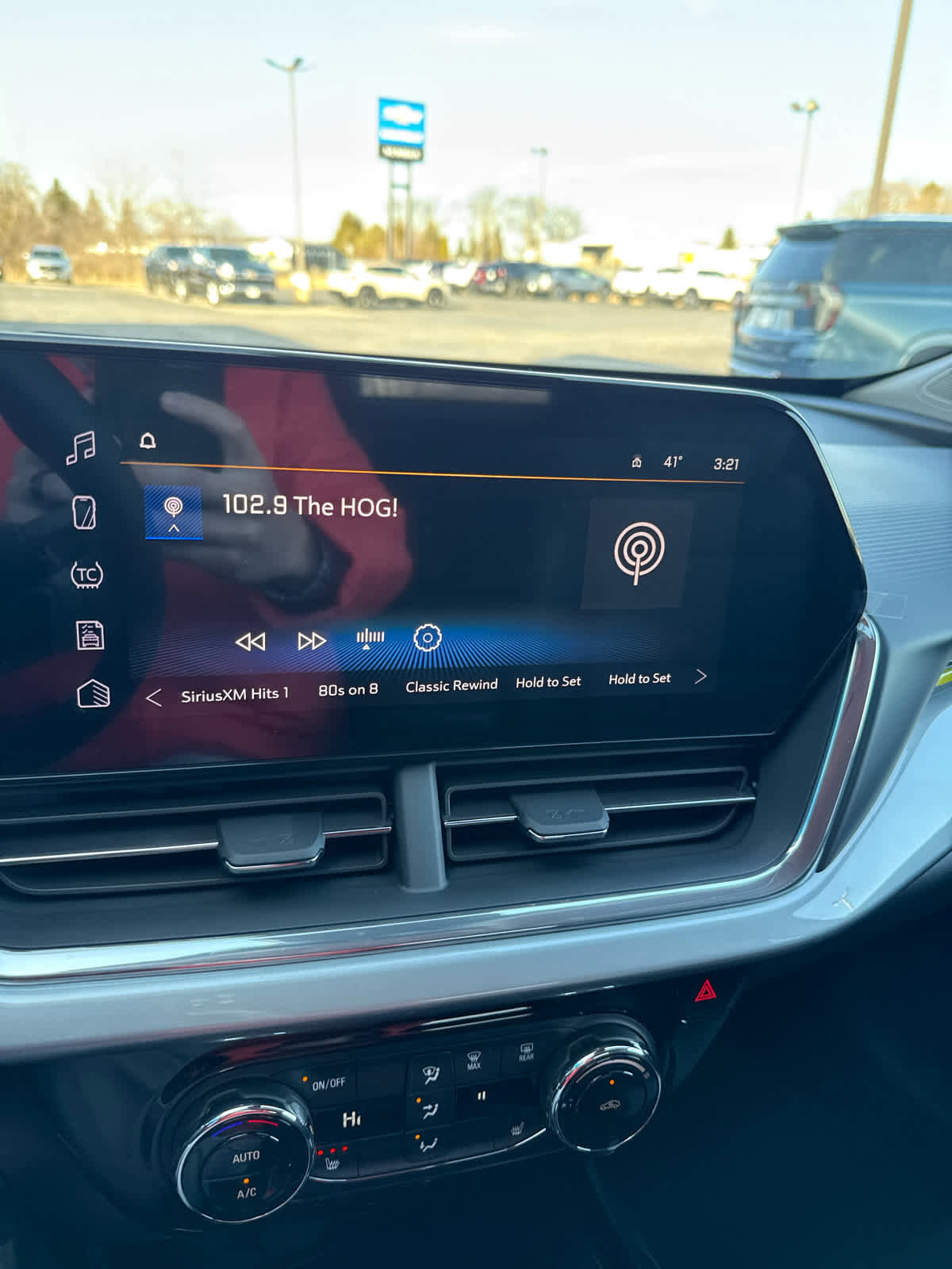 New 2026 Chevrolet Trax LT w/ Driver Confidence Package image 14