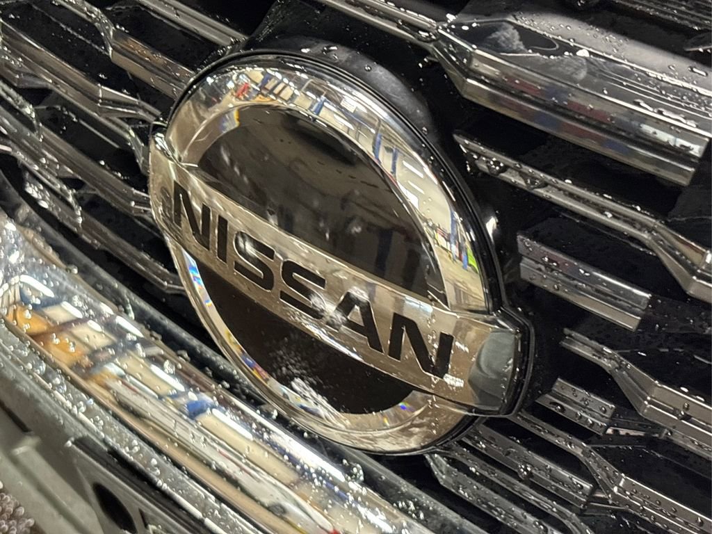 Used 2021 Nissan Rogue SL w/ Premium Package image 14