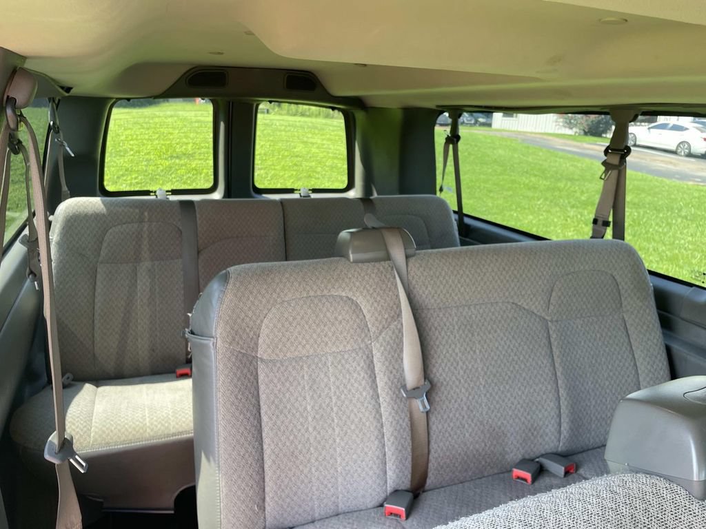 Used 2020 Chevrolet Express 3500 LT w/ LT Preferred Equipment Group RWD image 19