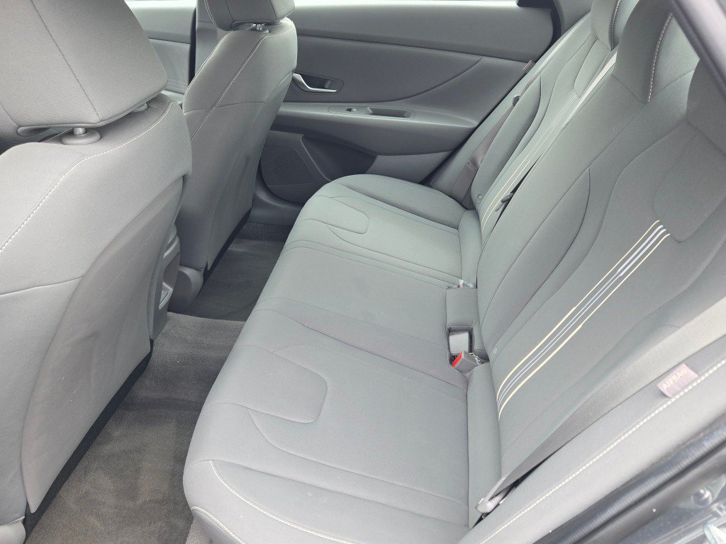 Used 2024 Hyundai Elantra SEL FWD image 15