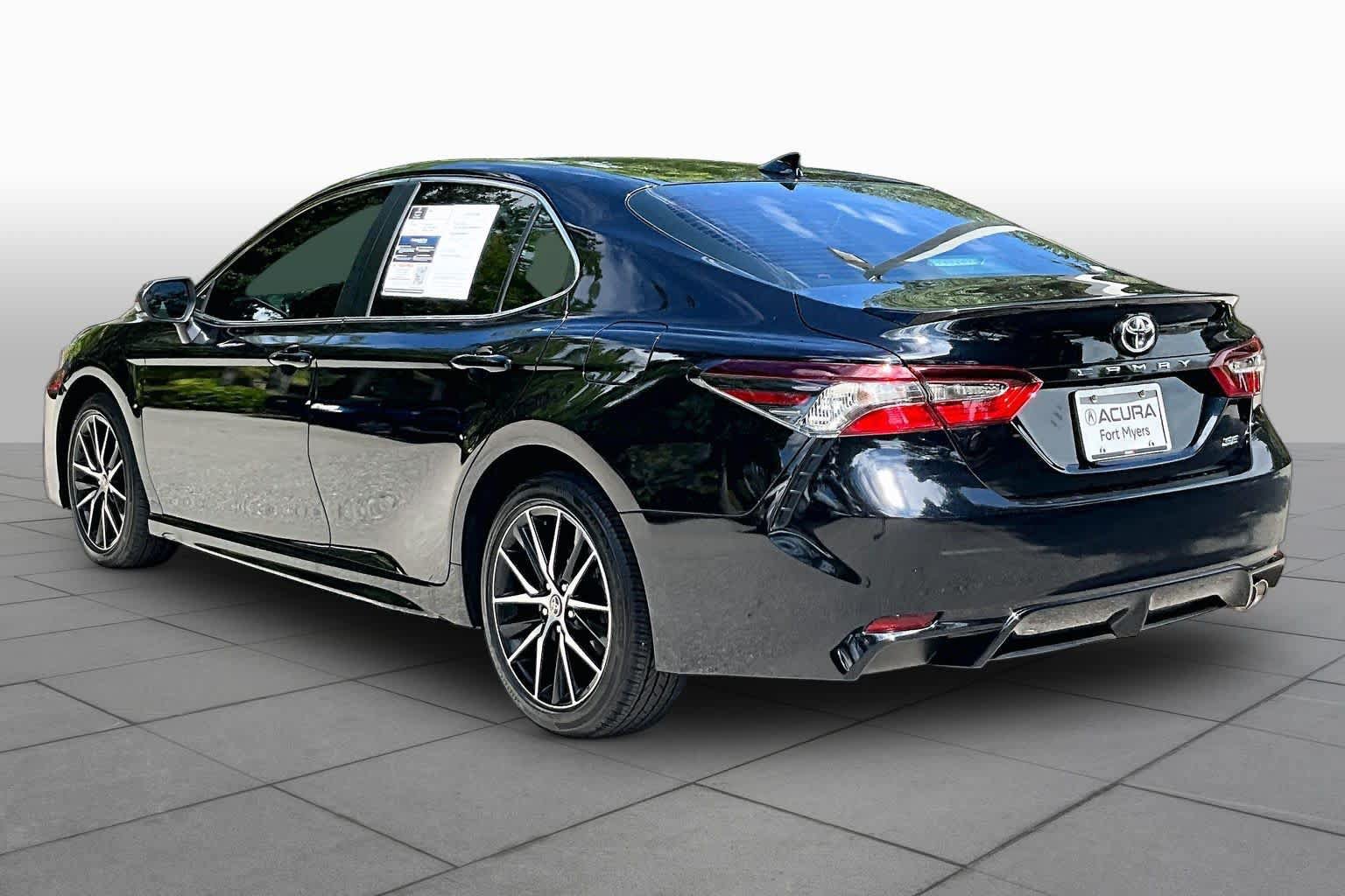 Used 2024 Toyota Camry SE FWD image 12