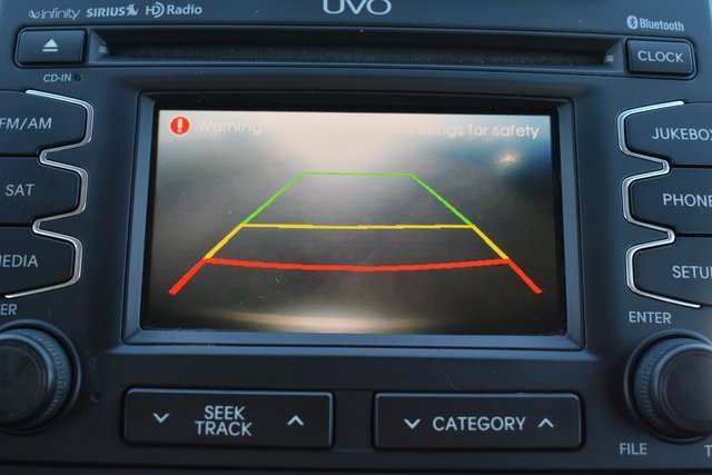 Used 2013 Kia Soul + w/ Audio Pkg image 21