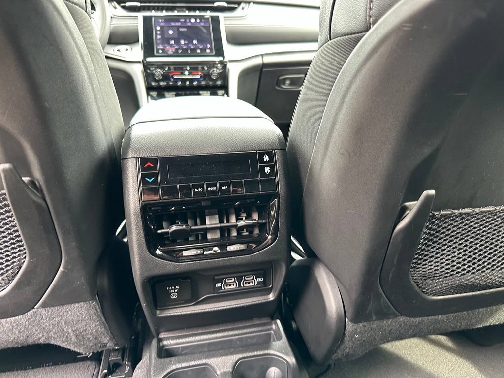 Used 2024 Jeep Grand Cherokee L Altitude AWD/4WD image 25