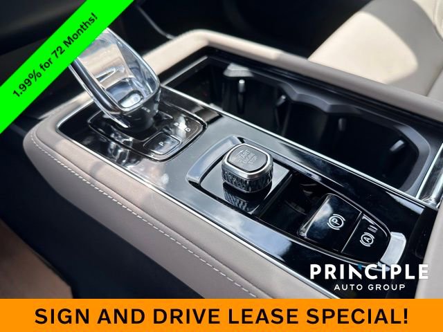 New 2026 Volvo XC90 B6 Plus w/ Protection Package Premier image 13