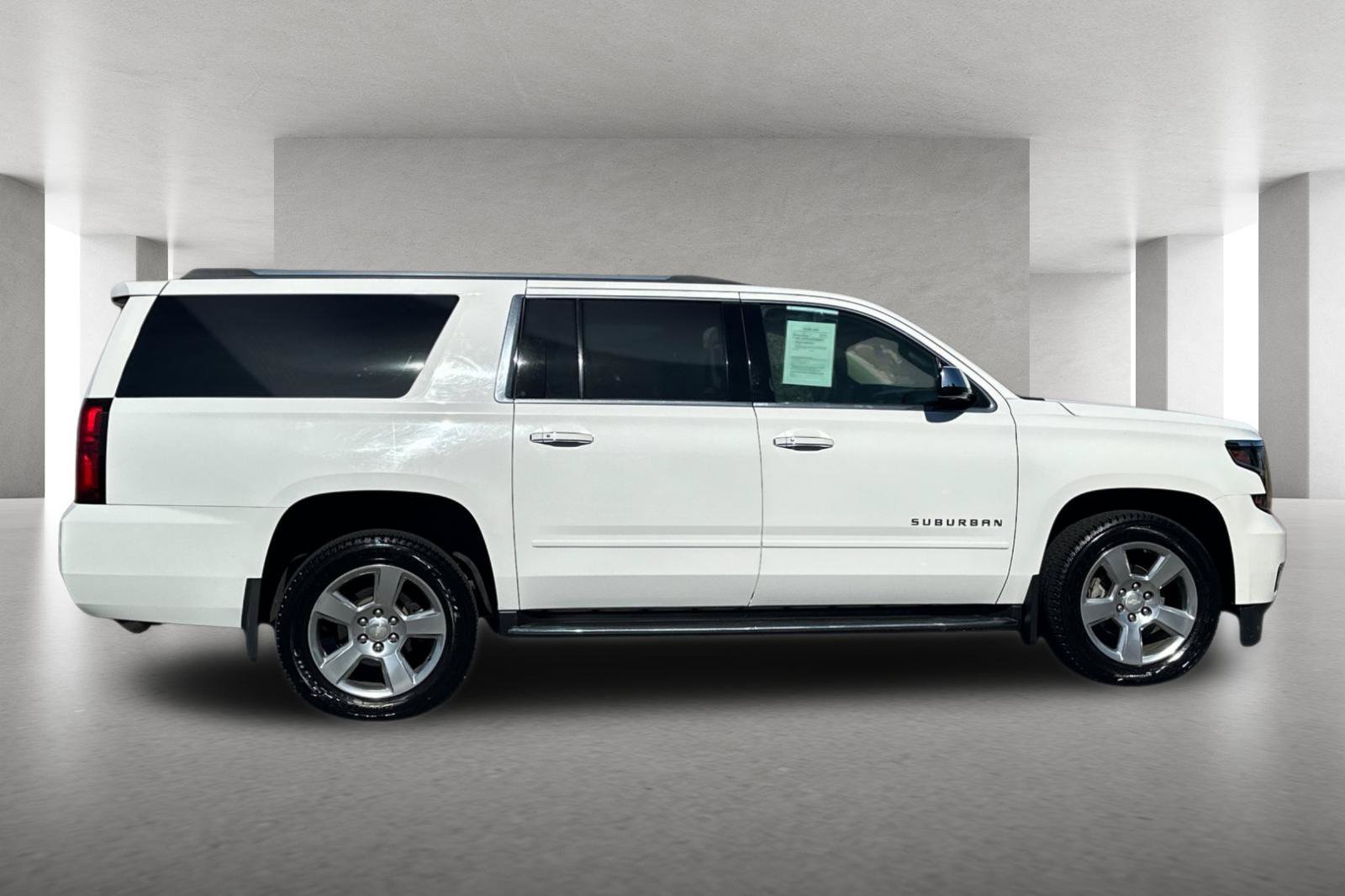 Used 2018 Chevrolet Suburban Premier AWD/4WD image 3