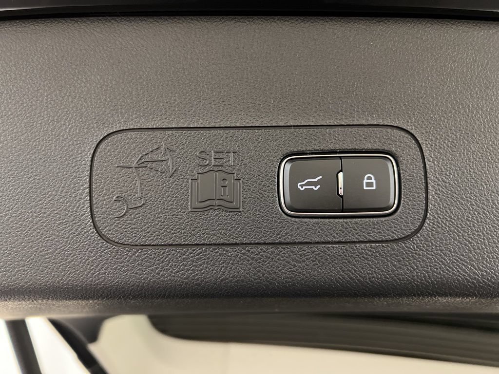 Used 2026 Lincoln Aviator AWD image 38
