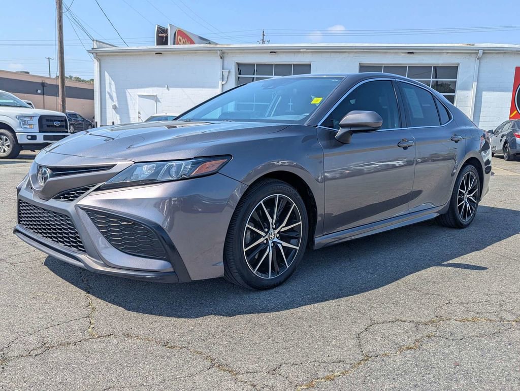 Used 2021 Toyota Camry SE image 8