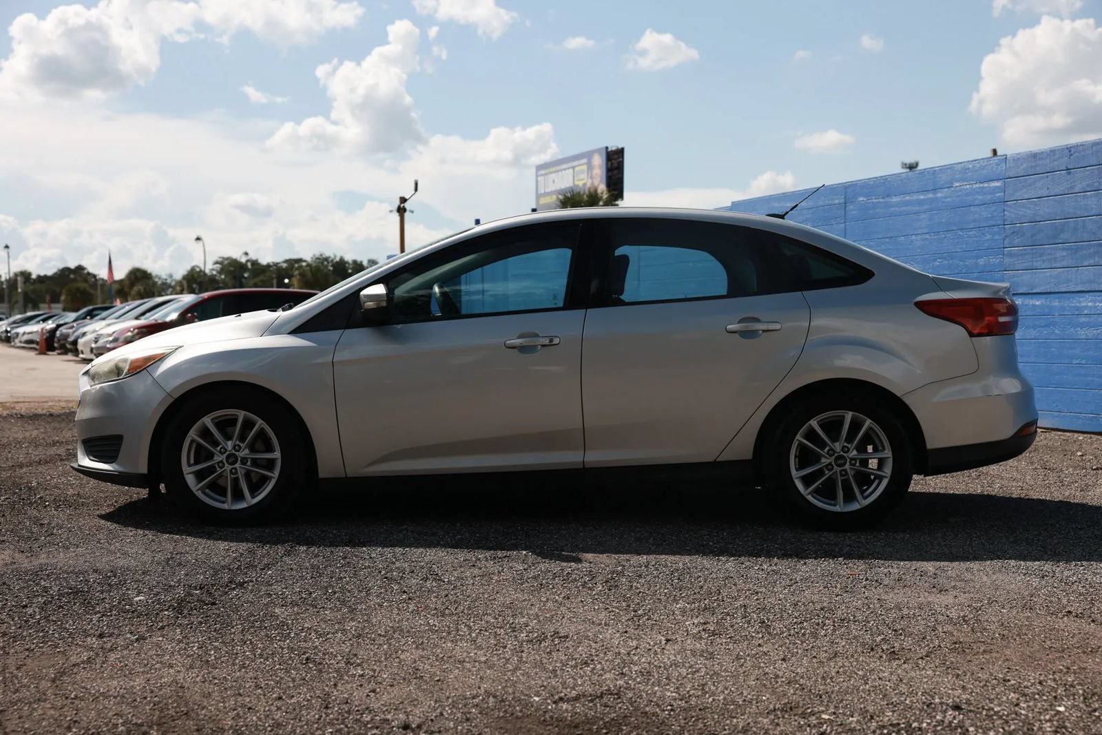 Used 2016 Ford Focus SE FWD image 3