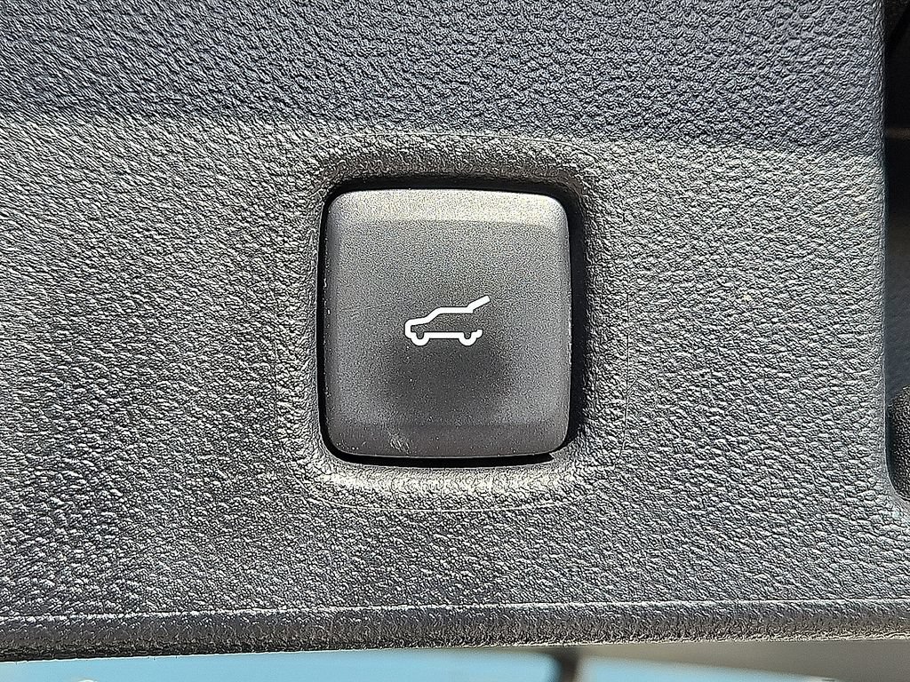Used 2024 Ford Escape ST-Line w/ Tech Pack #1 FWD image 16