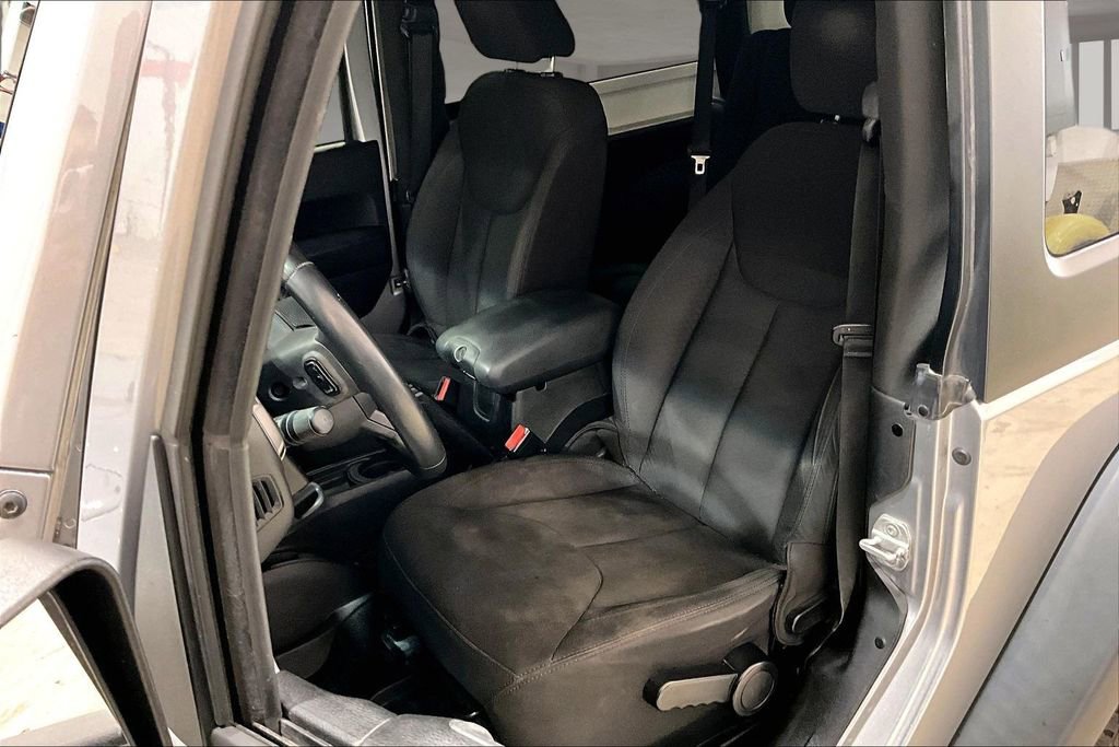 Used 2013 Jeep Wrangler Sport AWD/4WD image 24