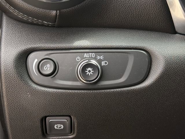 Used 2022 Chevrolet Blazer LT image 25
