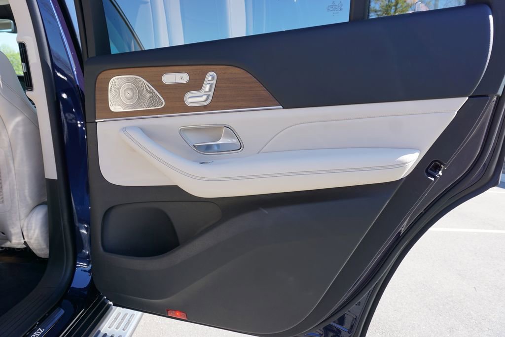 Used 2022 Mercedes-Benz GLS 450 4MATIC image 42