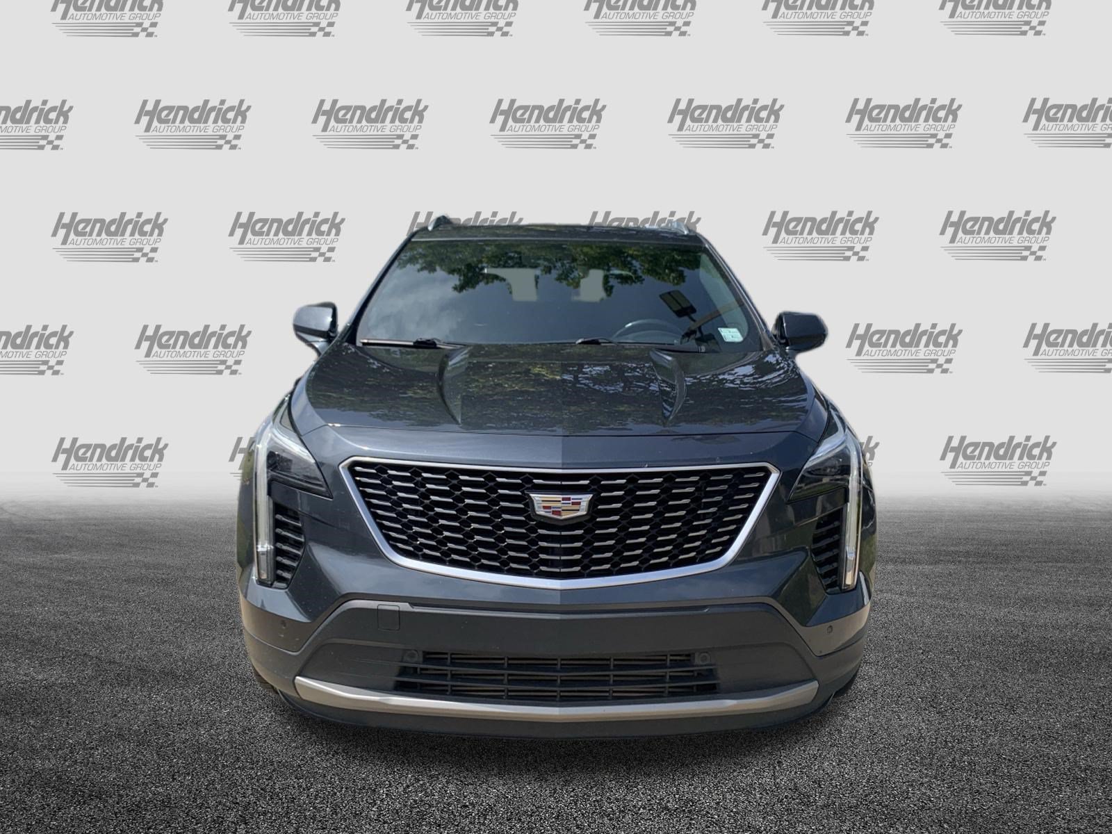Used 2019 Cadillac XT4 Premium Luxury w/ Technology Package FWD image 3