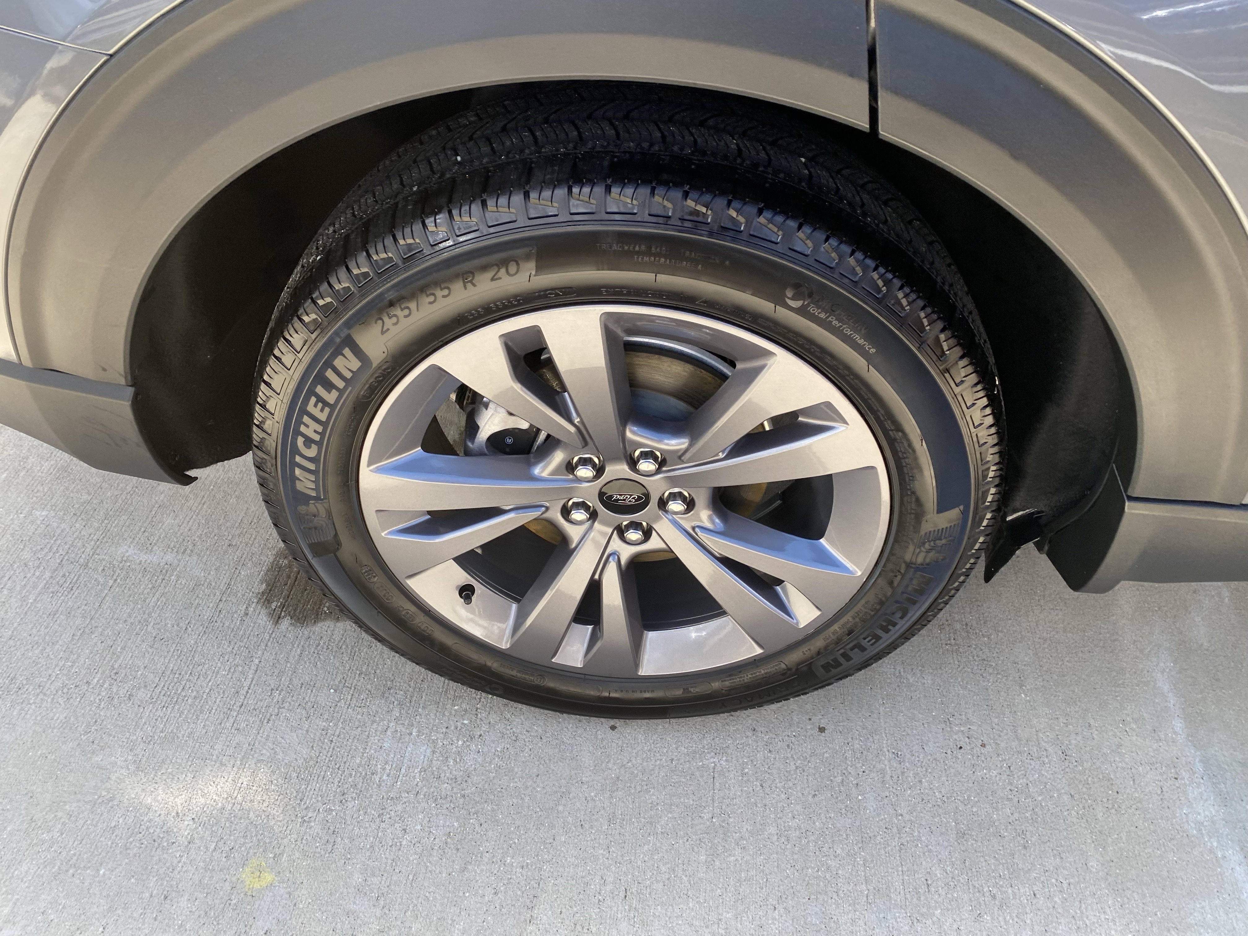 Used 2022 Ford Explorer XLT w/ Equipment Group 202A RWD image 5