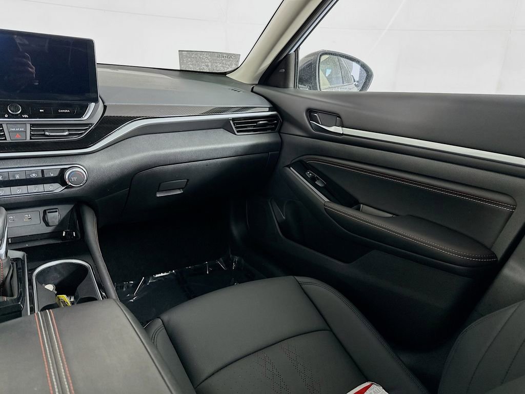 Certified 2023 Nissan Altima 2.5 SR w/ SR Premium Package FWD image 32
