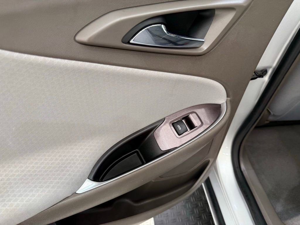 Used 2020 Chevrolet Malibu LT w/ Fleet LT Safety Plus Package image 15