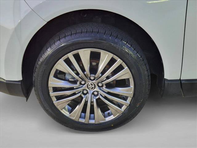 Used 2021 Toyota Venza XLE w/ Softex Package AWD/4WD image 22