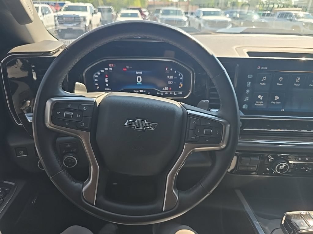 Used 2024 Chevrolet Silverado 1500 LT Trail Boss w/ Convenience Package II AWD/4WD image 9