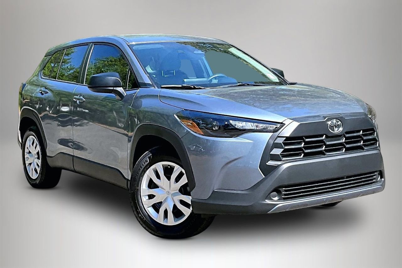 Used 2026 Toyota Corolla Cross L FWD image 2