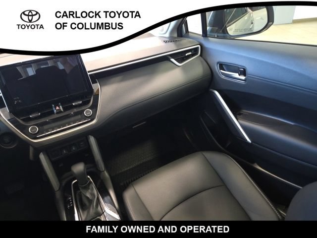 Used 2024 Toyota Corolla Cross XLE w/ Convenience Package FWD image 19