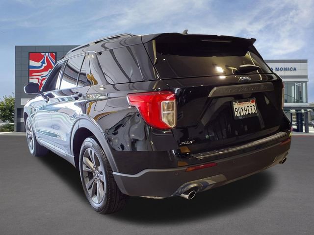 Used 2024 Ford Explorer XLT w/ Equipment Group 202A image 3