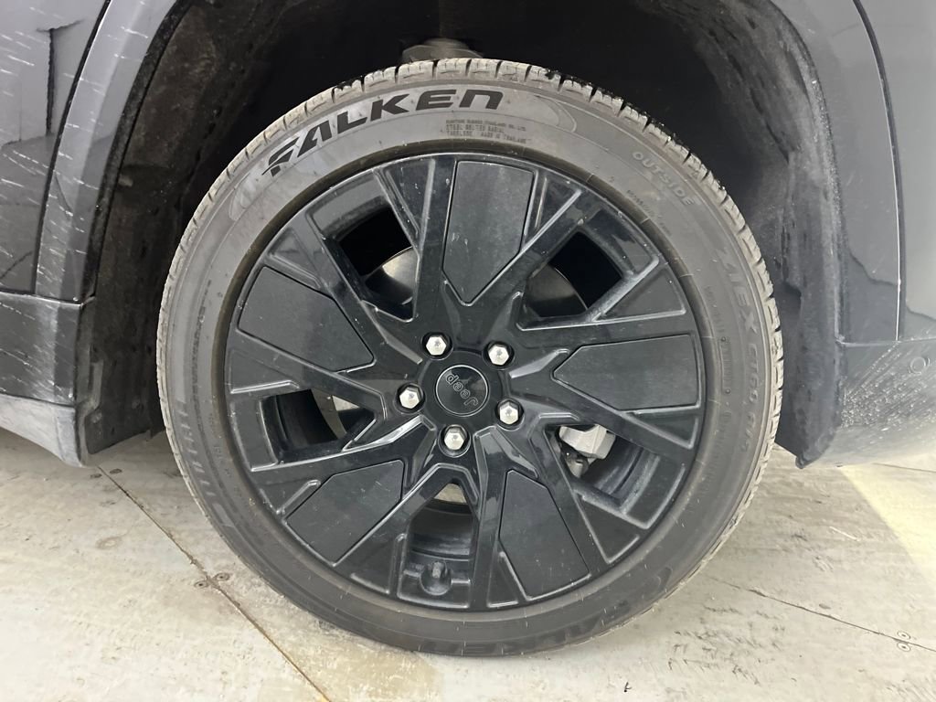 Used 2025 Jeep Wagoneer S Launch Edition image 10