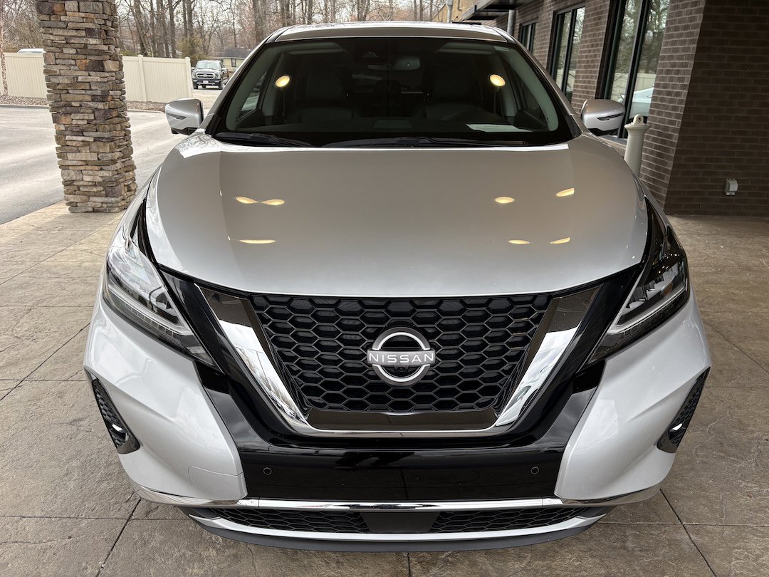 Used 2023 Nissan Murano SL w/ SL Moonroof Package image 3