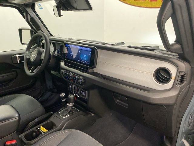 Used 2024 Jeep Wrangler Unlimited w/ Convenience Group AWD/4WD image 24