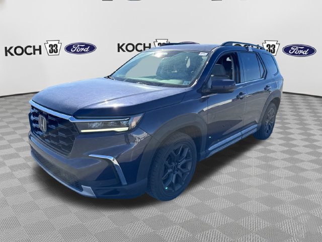 Used 2024 Honda Pilot Touring image 3