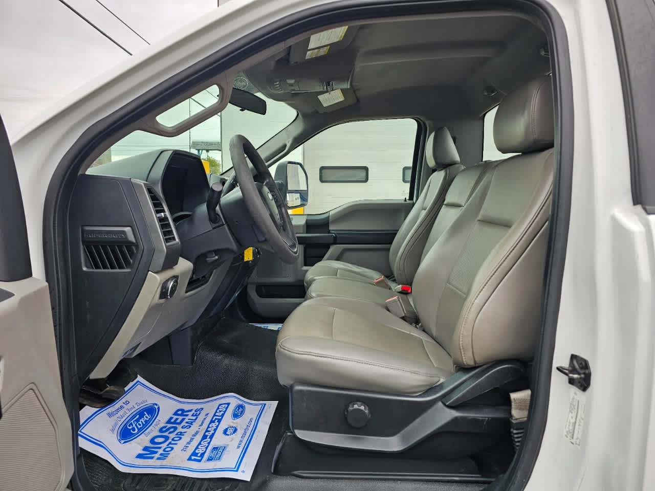 Used 2018 Ford F550 2WD Regular Cab Super Duty image 8