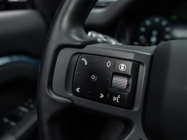 Used 2025 Land Rover Defender 110 S image 21