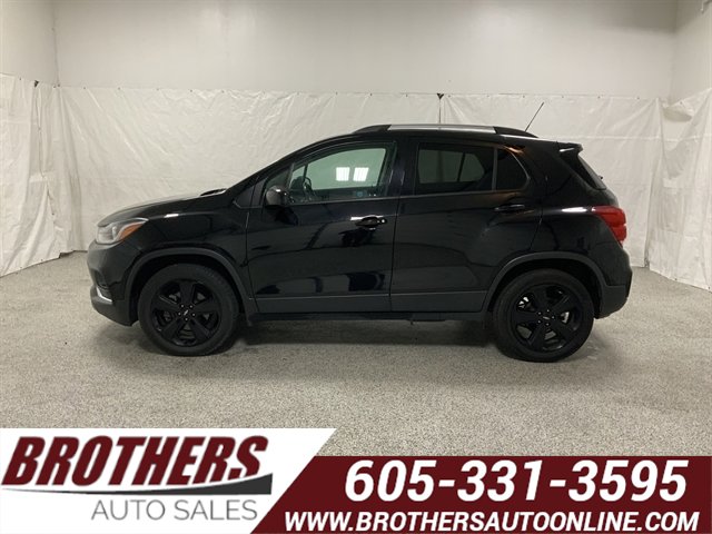 Used 2019 Chevrolet Trax Premier w/ Midnight Edition AWD/4WD image 1