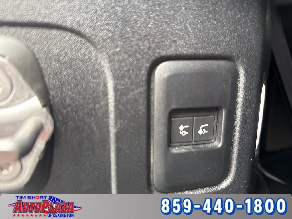 Used 2023 Land Rover Defender 110 X-Dynamic SE image 48