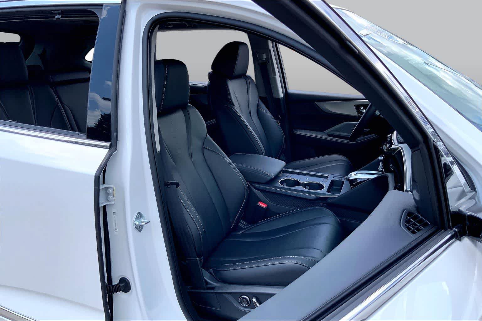 Certified 2026 Acura MDX FWD w/ Technology Package image 9