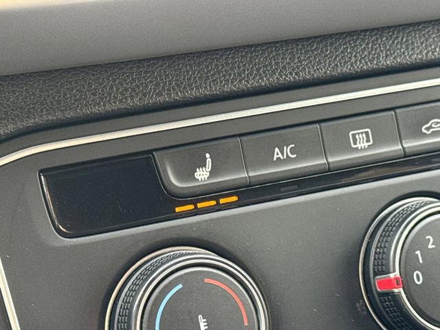 Used 2022 Volkswagen Atlas Cross Sport SE image 7