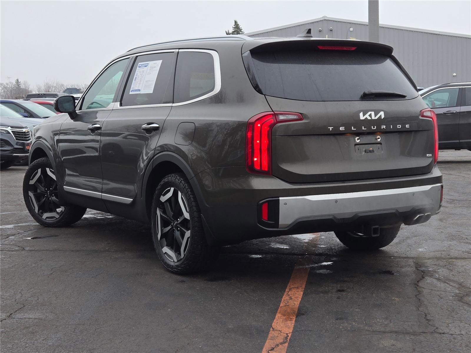 Used 2024 Kia Telluride S w/ S Sunroof Package image 14