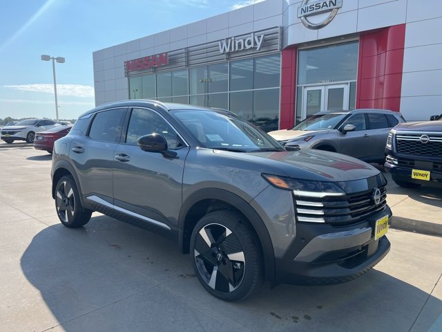 New 2026 Nissan Kicks SR image 1