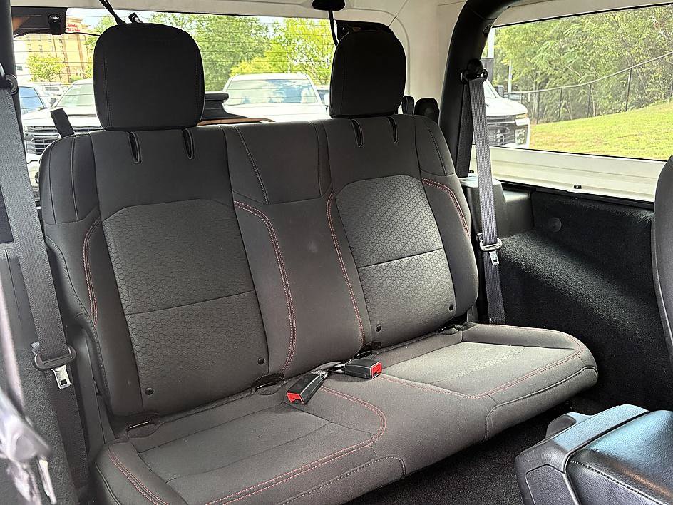 Used 2022 Jeep Wrangler Rubicon AWD/4WD image 12
