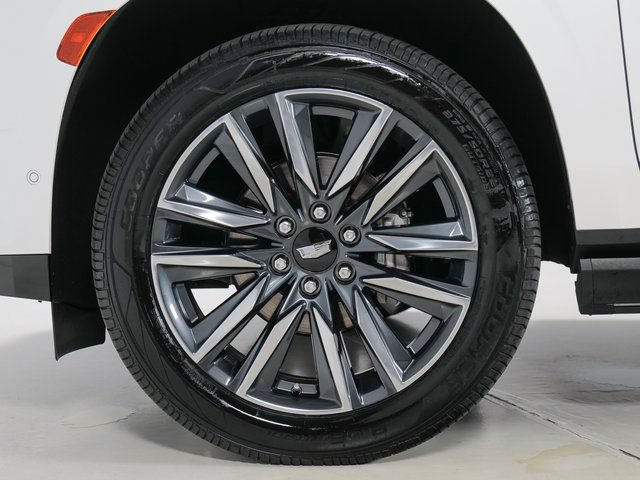 Used 2022 Cadillac Escalade Sport w/ Touring Package AWD/4WD image 38