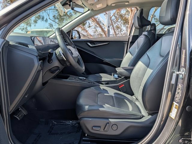 Used 2023 Kia Niro SX Touring FWD image 12