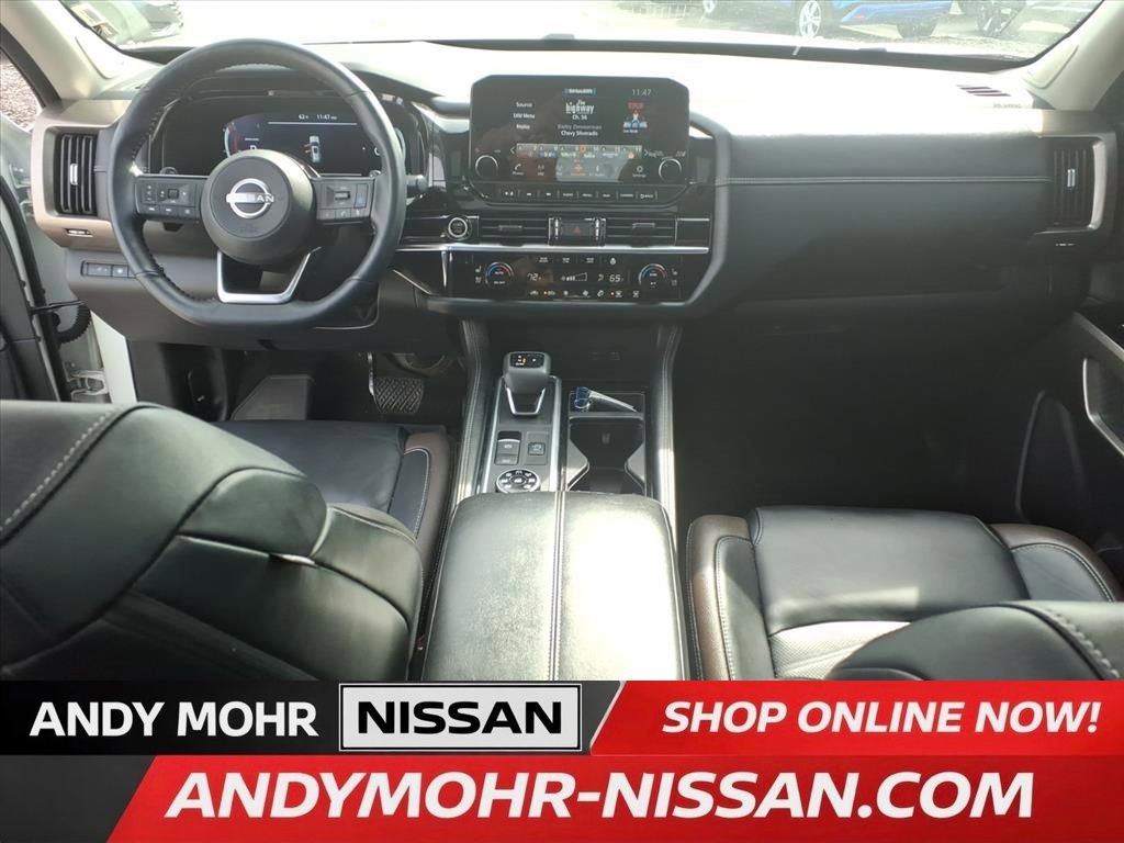 Used 2024 Nissan Pathfinder Platinum image 28