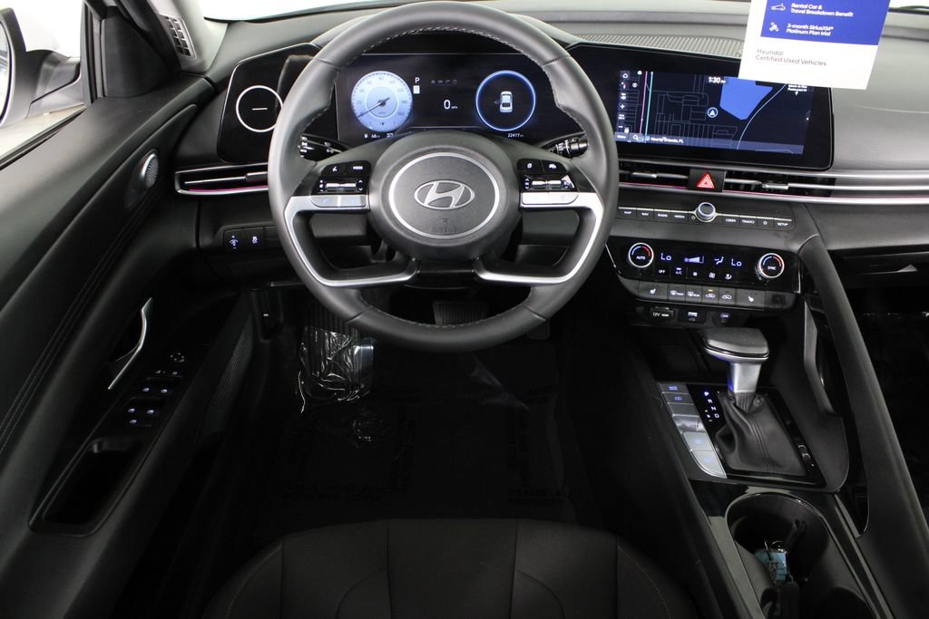 Certified 2024 Hyundai Elantra SEL w/ Convenience Package FWD image 8