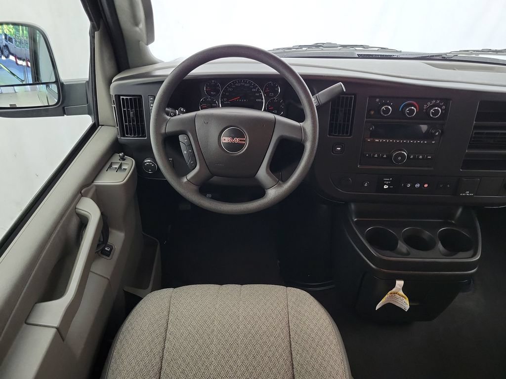 Certified 2025 GMC Savana 2500 LT w/ LT Preferred Equipment Group RWD image 10