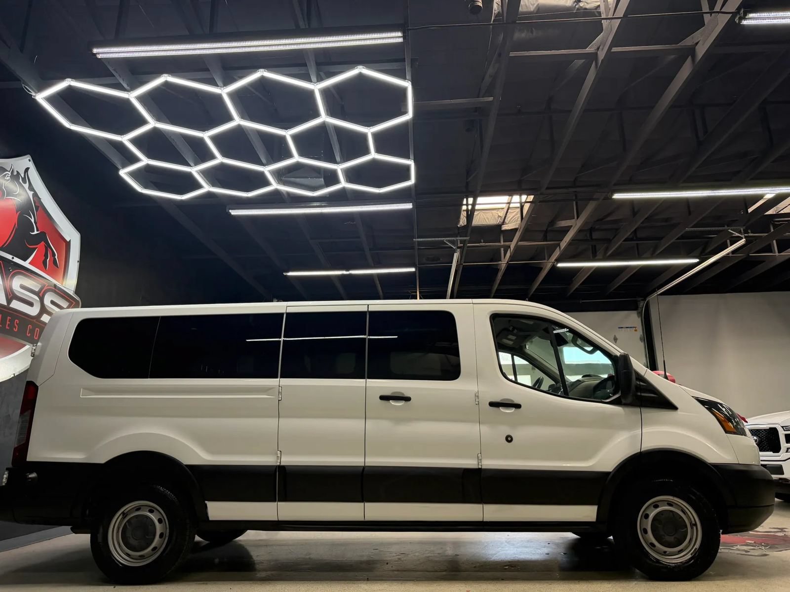 Used 2018 Ford Transit 350 XL RWD image 10