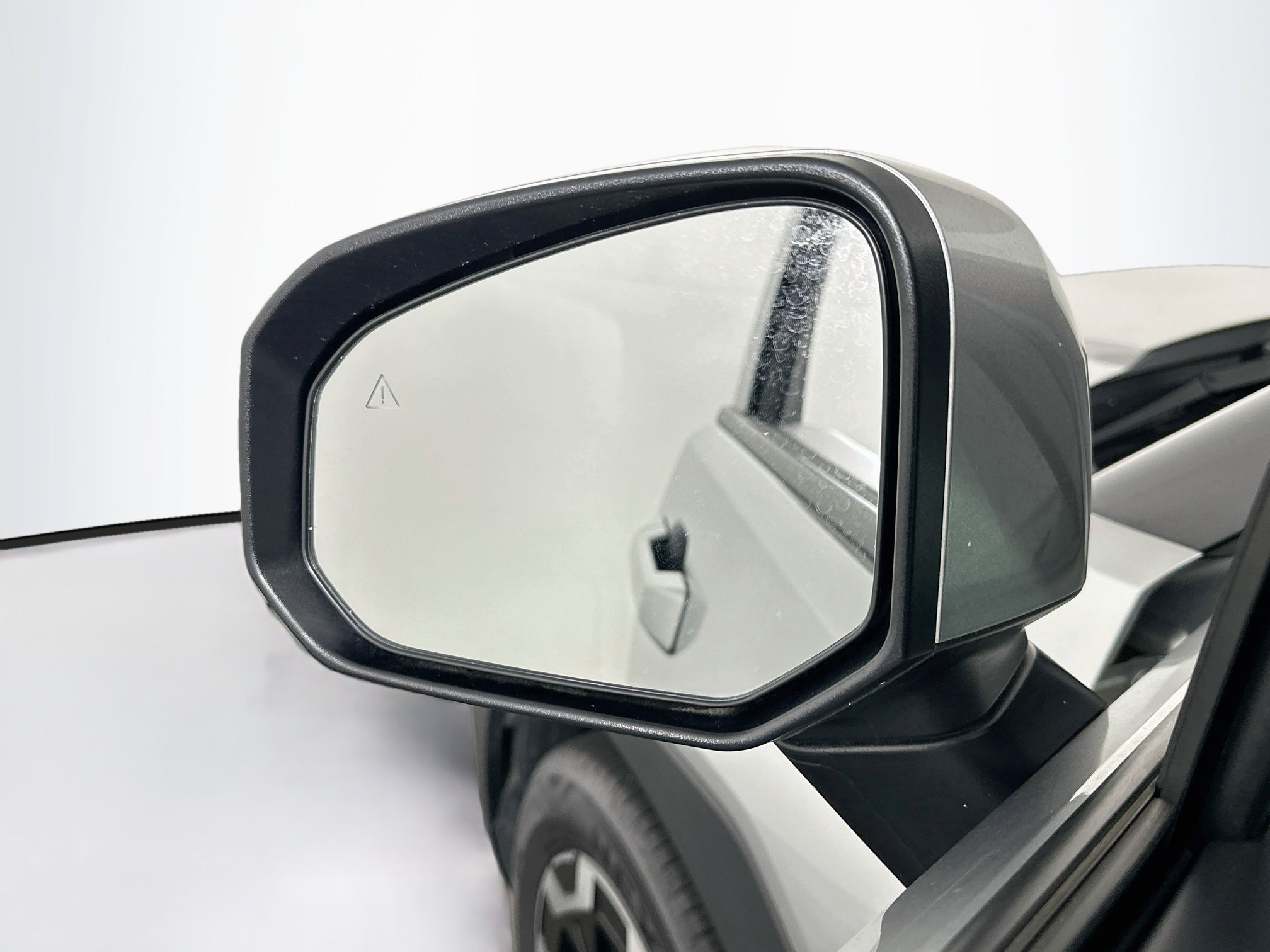 Used 2026 Hyundai Santa Fe SEL FWD image 16