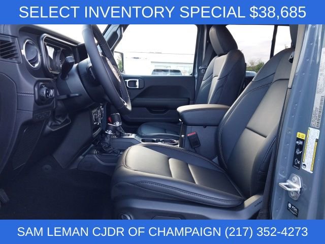 New 2025 Jeep Gladiator Sport image 3