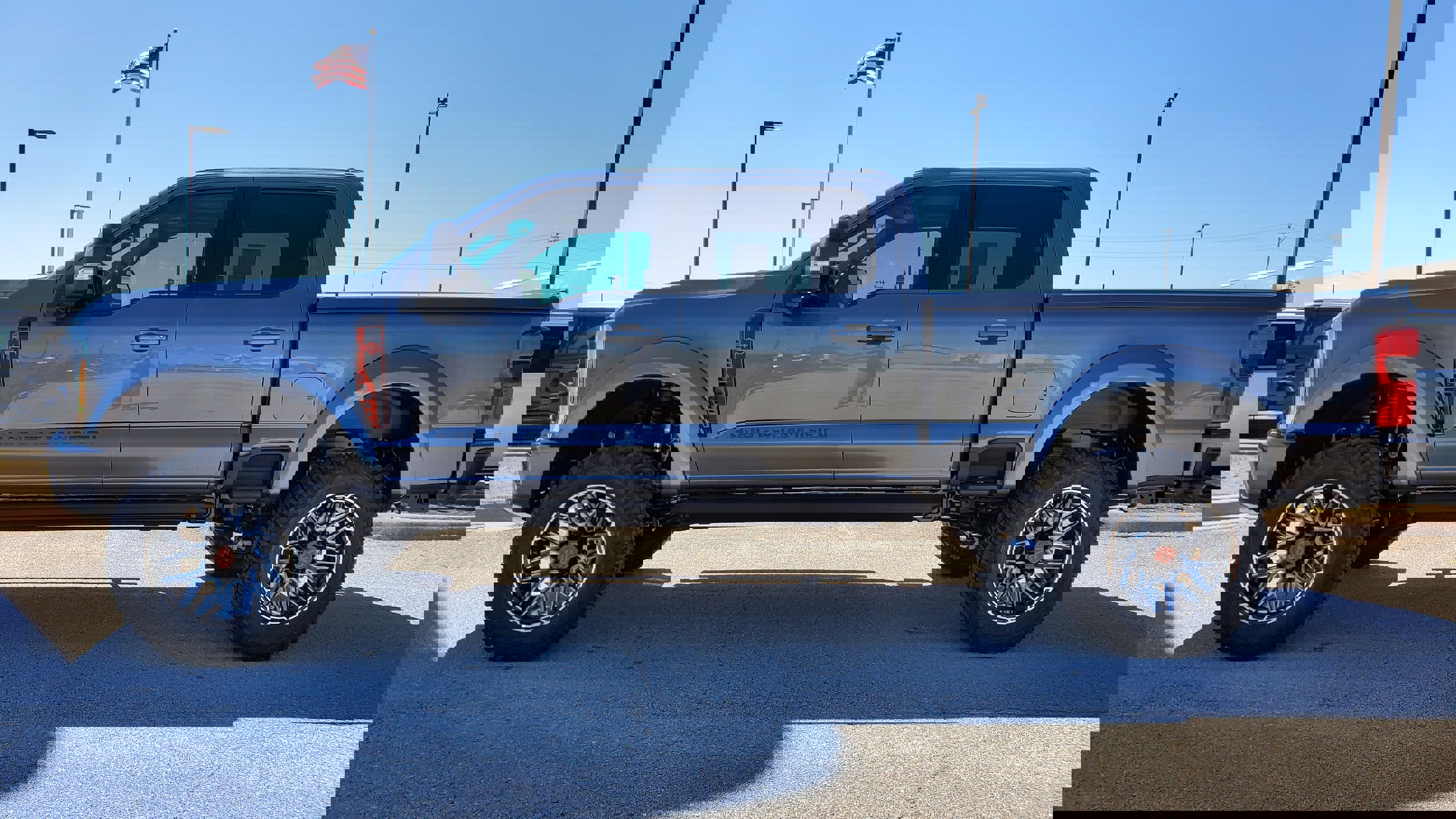 Used 2024 Ford F250 Lariat w/ Lariat Ultimate Package image 2